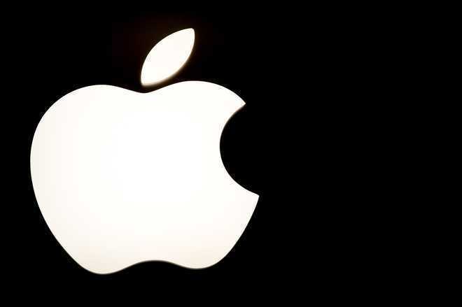 Apple in court battle over App Store