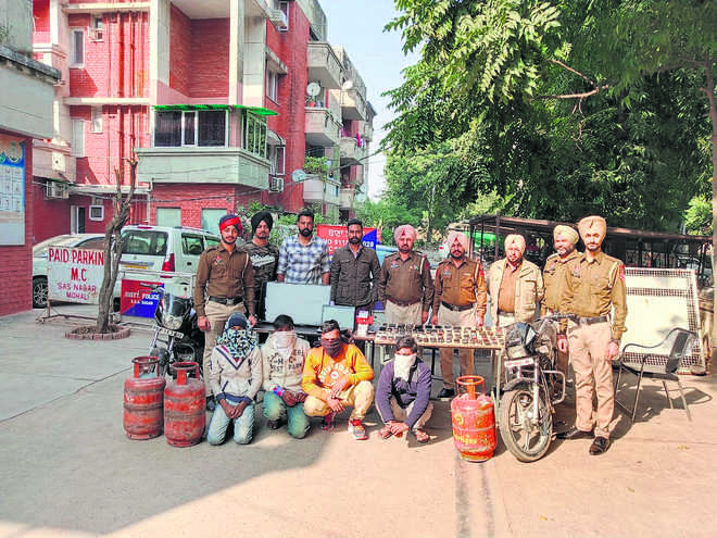 Gang of robbers busted, four held