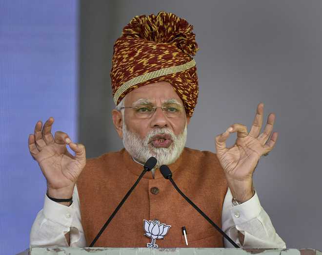 Nehru wore a rose but wasn''t aware about farmer''s woes: PM Modi
