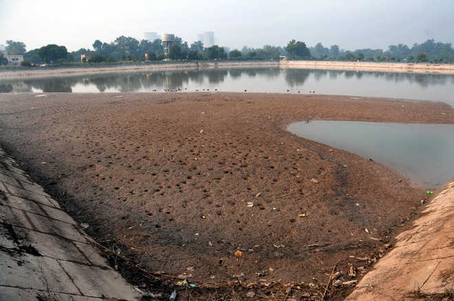 Water tanks dry up as canal closed