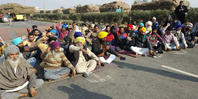 Over 200 protesting farmers booked