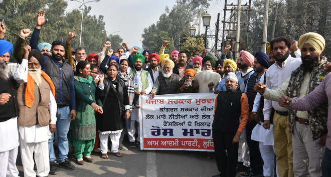 AAP protests ‘anti-people’ policies of govt