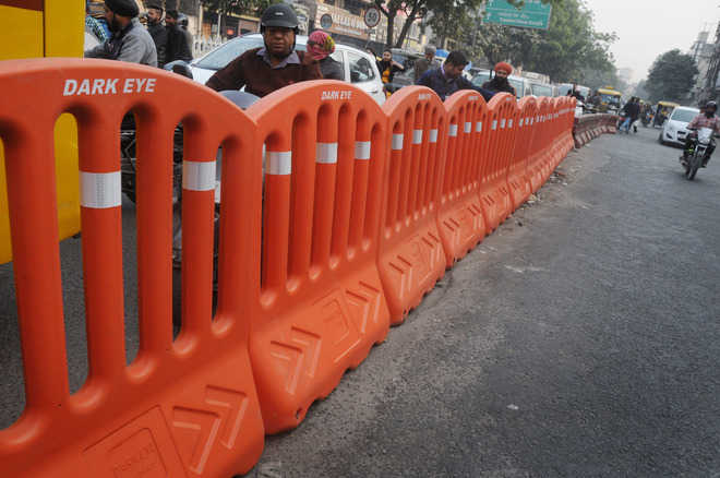 Dividers placed to inculcate lane driving sense in people