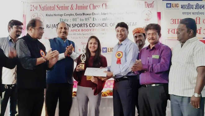 Mallika brings home gold medal in national chess c’ship
