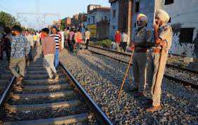 ''Rly gateman, Dussehra organisers responsible for Amritsar tragedy''