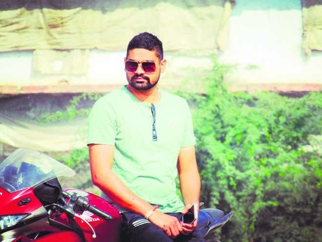 Stray cattle proves fatal for 25-yr-old biker in Zirakpur