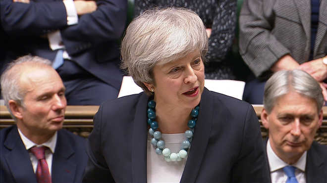 UK PM May defers Tuesday''s vote on Brexit deal