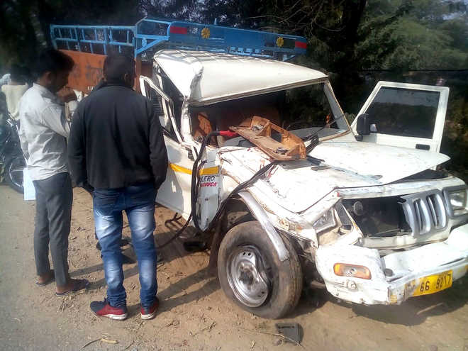 5 die as car collides with pick-up vehicle in Rewari