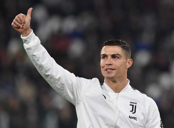 Try something new, come to Italy: Ronaldo urges Messi
