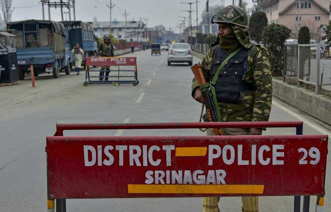 19 policemen killed in Kashmir since August