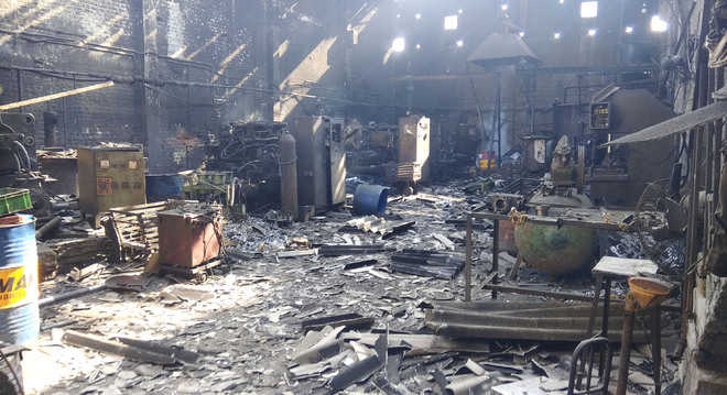 4 workers suffer burn injuries in factory blast