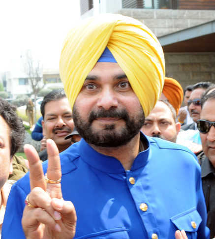 No point in taking aim, when your cartridges are empty, tweets Sidhu to SAD MLAs