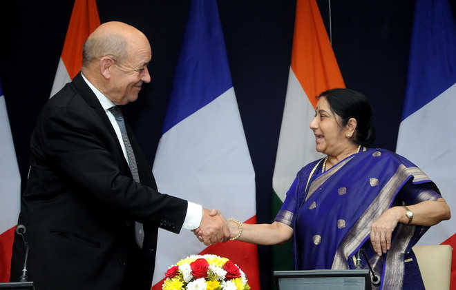 India, France review strategic ties, focus on space, N-energy