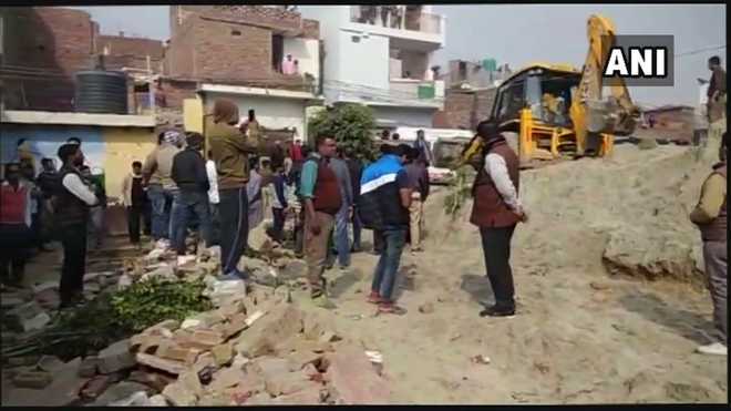 2 children die, 3 injured as school wall collapses in Noida