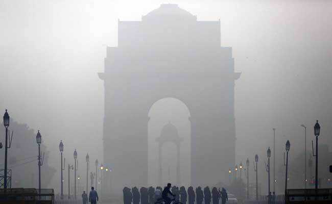 Delhi shivers at 3 degrees C, cold wave continues