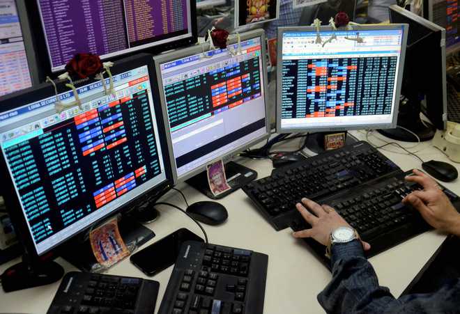 Investors to pay 10% tax on distributed income from equity MFs