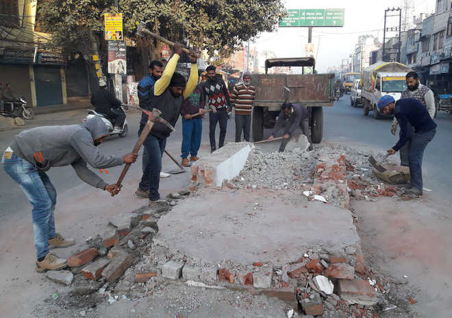 Traffic chaos a headache for residents for years - The Tribune