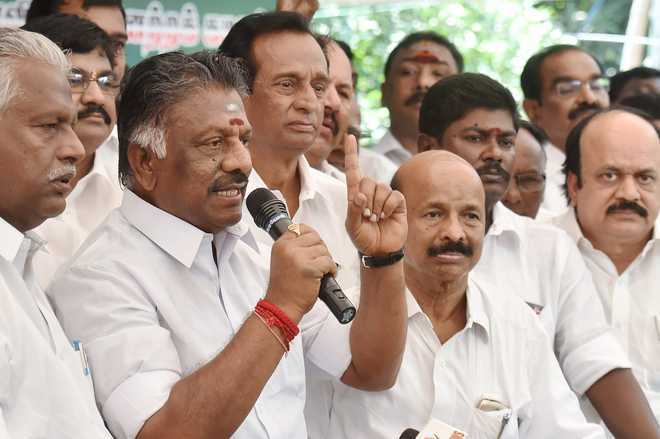 Govt welfare schemes only for AIADMK card holders: TN Minister : The ...