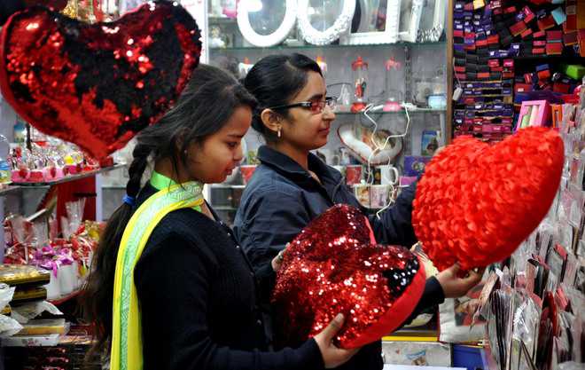 City residents gear up to celebrate Valentine’s Day