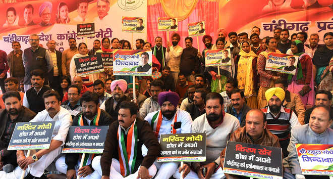 Cong opposes cash limit at Sampark centres