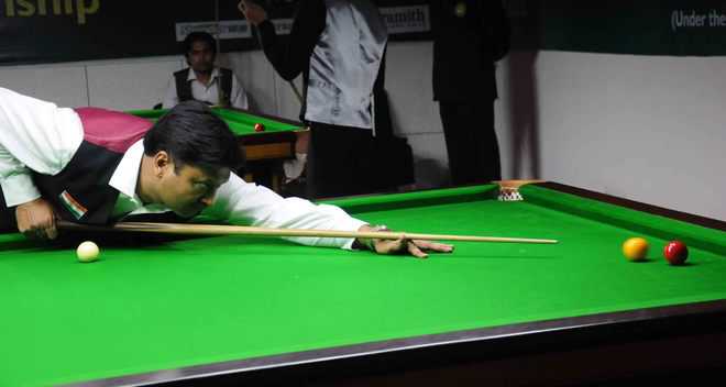 Youngster Sachdev downs seasoned Alok to enter round 2