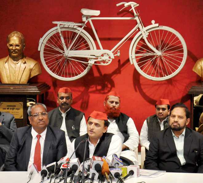Bypolls: SP joins hands with two local parties