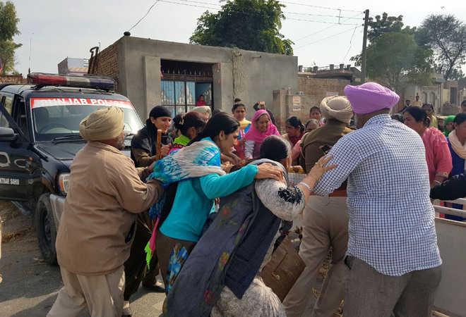 Anganwari staff protest in Manpreet’s village