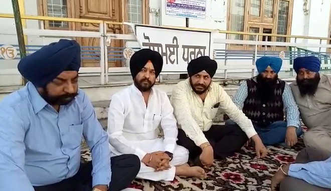 Sikhs hold protest in gurdwara, demand election of new mgmt