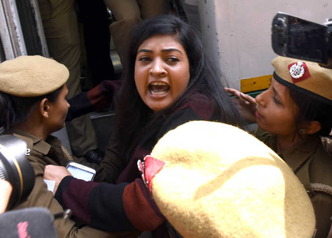 AAP minister detained for protest against Chief Secretary