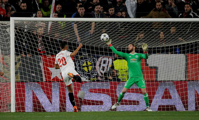 De Gea stars as Manchester United settle for Sevilla draw