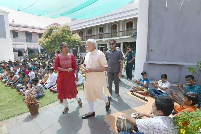 Compare 48-year rule of one family with NDA''s 48 months: Modi