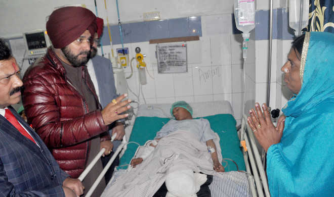Govt will bear expenses of victims’ treatment: Sidhu