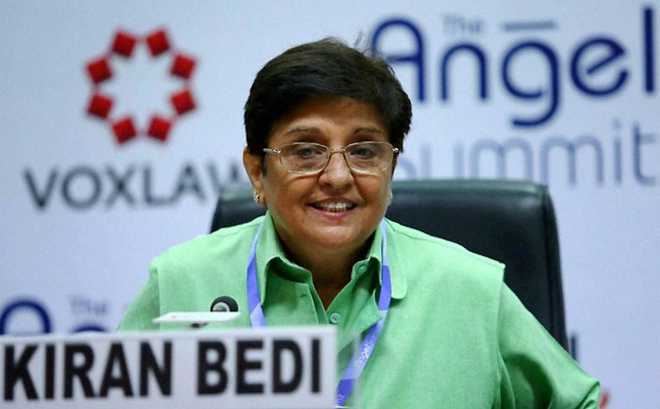 Bedi asks traffic police to learn English and Hindi to guide tourists