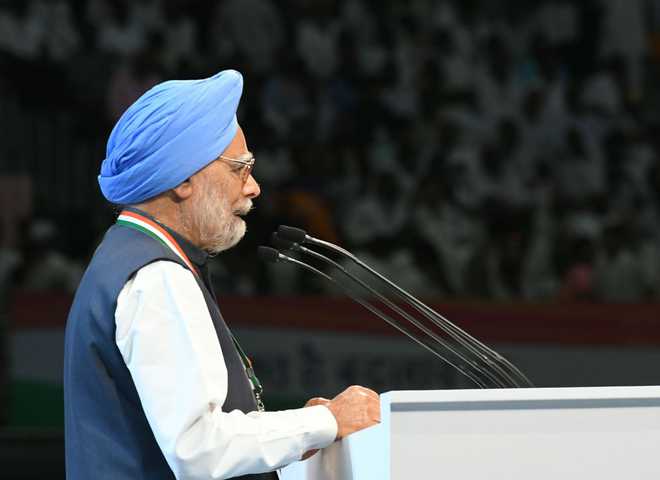 NDA messed up economy, mismanaged J-K conflict: Manmohan Singh