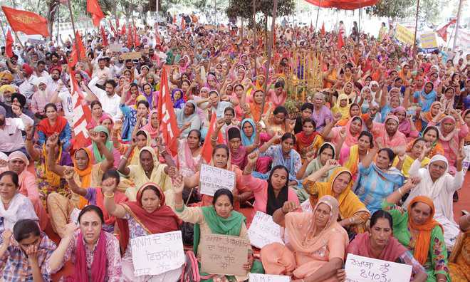 Teachers, govt unions hold Maha rally in Jalandhar