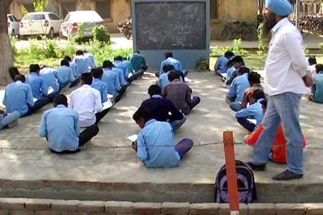 Students made to sit on floor to write board exams
