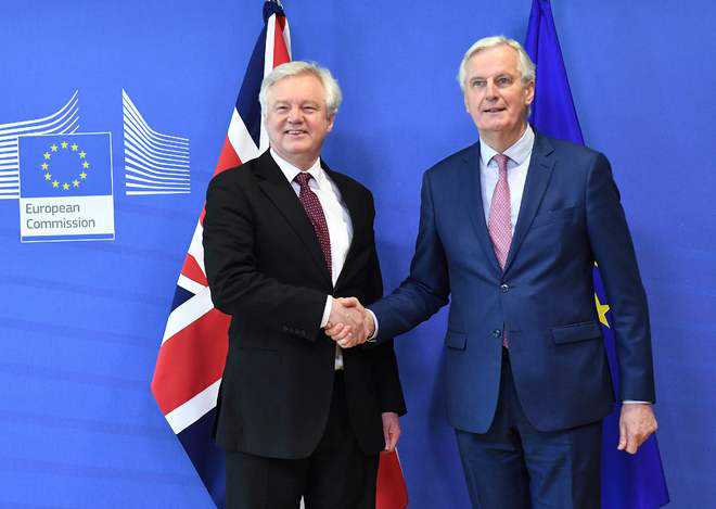 UK, EU strike Brexit transition deal