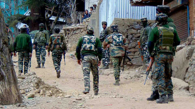 3 soldiers, 2 cops die in Kupwara; 5 ultras shot