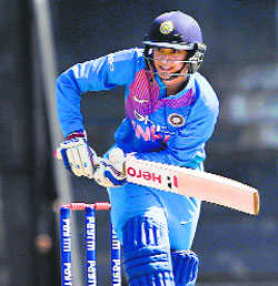 Middle-order fails as Indian eves lose to Aussies by six wickets