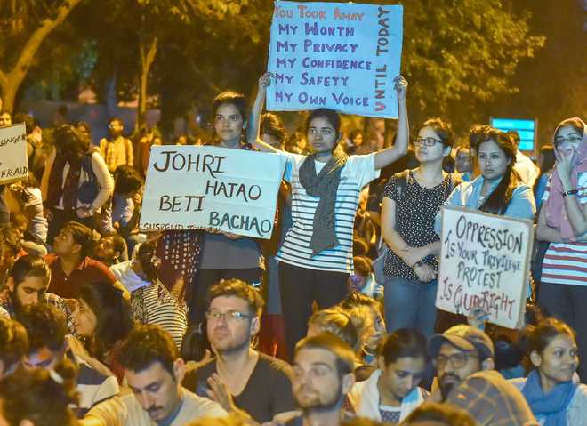 Police lathi-charge, use water canons to stop JNU students’ march