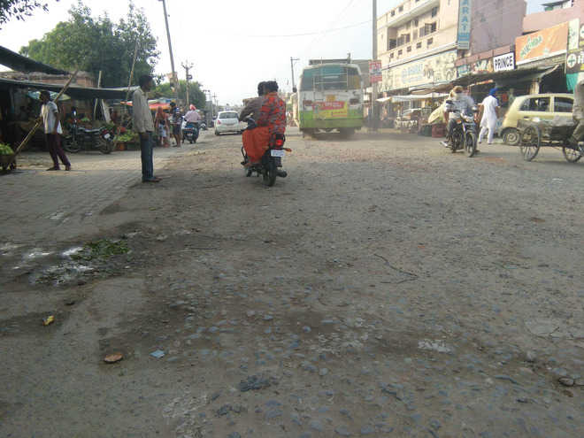 Raikot Roop Raikot Road awaits repair, civic body says no funds - The Tribune
