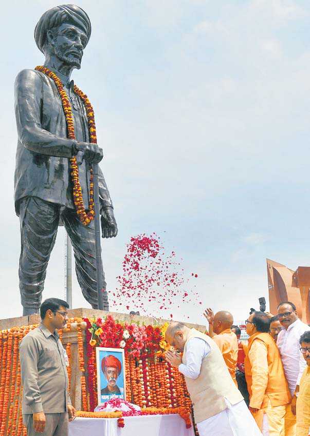 In Lucknow, Shah pays tribute to Dalit reformer