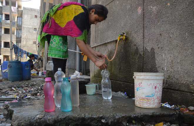 Dwellers struggling to get direct water supply