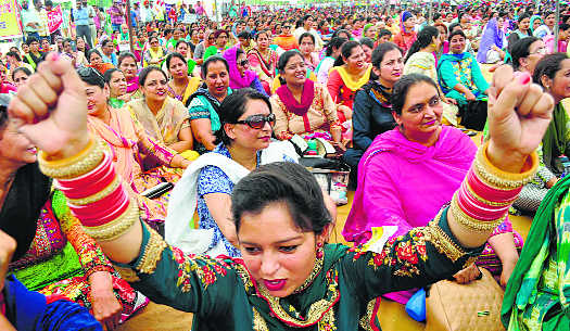 Teachers up in arms against govt
