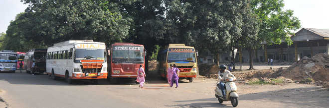 Pvt, PRTC buses continue to ply from old bus stand