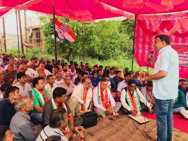 Chowki Choura residents on fast over demand for college