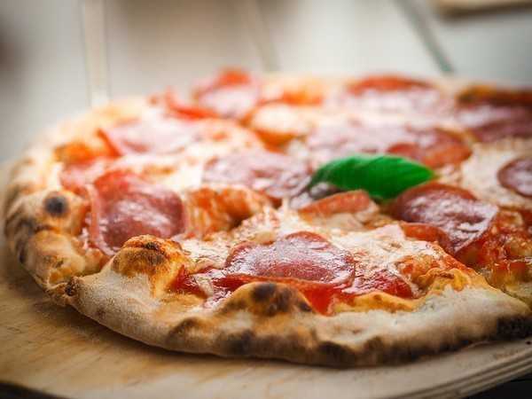 Lady sub-inspector suspended for demanding pizza for filing FIR