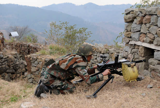 Pakistani troops shell forward areas along LoC in Poonch