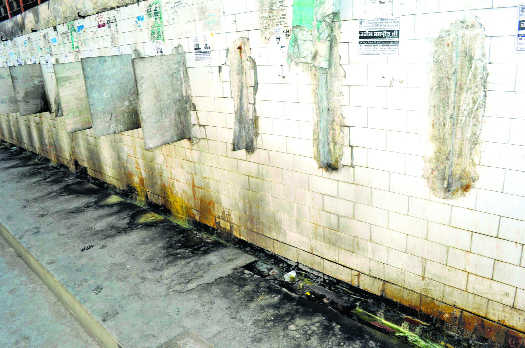 Unhygienic bathrooms at govt hospitals, nobody bothers