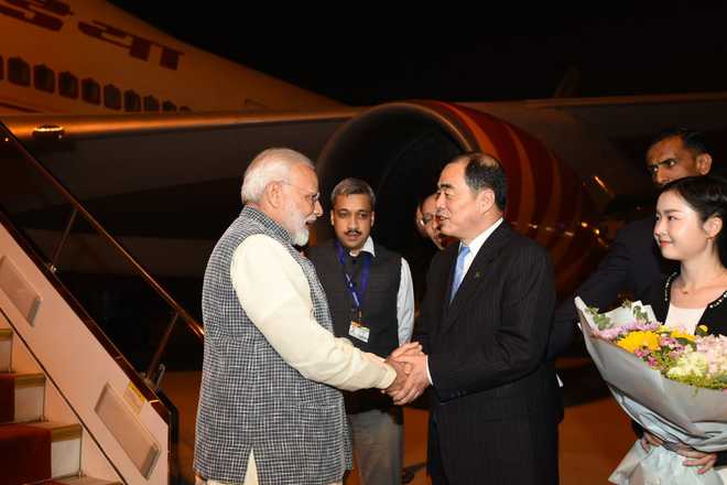 PM Modi in Wuhan, set for talks with Chinese Prez Xi